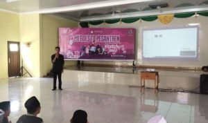 Peringati Hari Santri, KPU Palopo Goes To Pesantren Nobar Film ‘Kejarlah Janji’