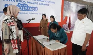 BKB Jadi Pintu Masuk Penanganan Stunting, Bupati Tana Toraja dan Toraja Utara Dikukuhkan Sebagai Duta Orang Tua Hebat