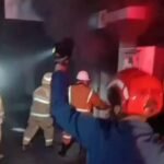 Gardu Listrik PLN di Kantor BCA Boulevard Makassar Terbakar