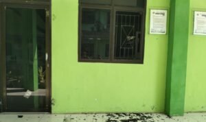 Sekretariat Mahasiswa di UIM Makassar Diserang OTK, Kaca Gedung Pecah