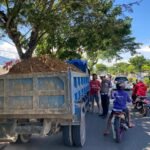 Warga Keluhkan Truk Bermuatan Material Tanpa Penutup, Polres Palopo Sigap Lakukan Patroli