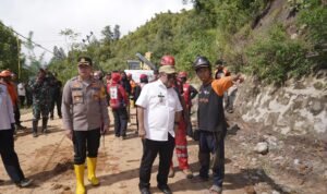 Hari ke 3 Tanggap Darurat, Pj Bupati Luwu Kembali Tinjau Lokasi Bencana Tanah Longsor di Bastem Utara