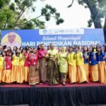Peringatan Hardiknas Tingkat Provinsi Sulsel Bertabur Penghargaan