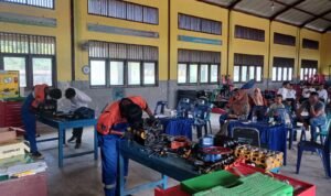 Siswa Jurusan Teknik Mesin SMKN 1 Idi Tampilkan Keahliannya di Depan Orangtua