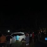 Massa Bersitegang, Mobil Diduga Berisi Ratusan Amplop Digerebek Warga di Samping Rumah Kades Madani