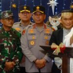 Pj Gubernur Bareng Kapolda Sulsel Pantau Ibadah Natal di Gereja