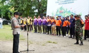 Pj Wali Kota Palopo Pimpin Apel Hari Peduli Sampah Nasional 2025