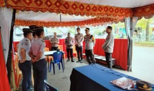 Kapolres Palopo Tinjau Pos Terpadu Idul Fitri 2025, Pastikan Keamanan Arus Mudik