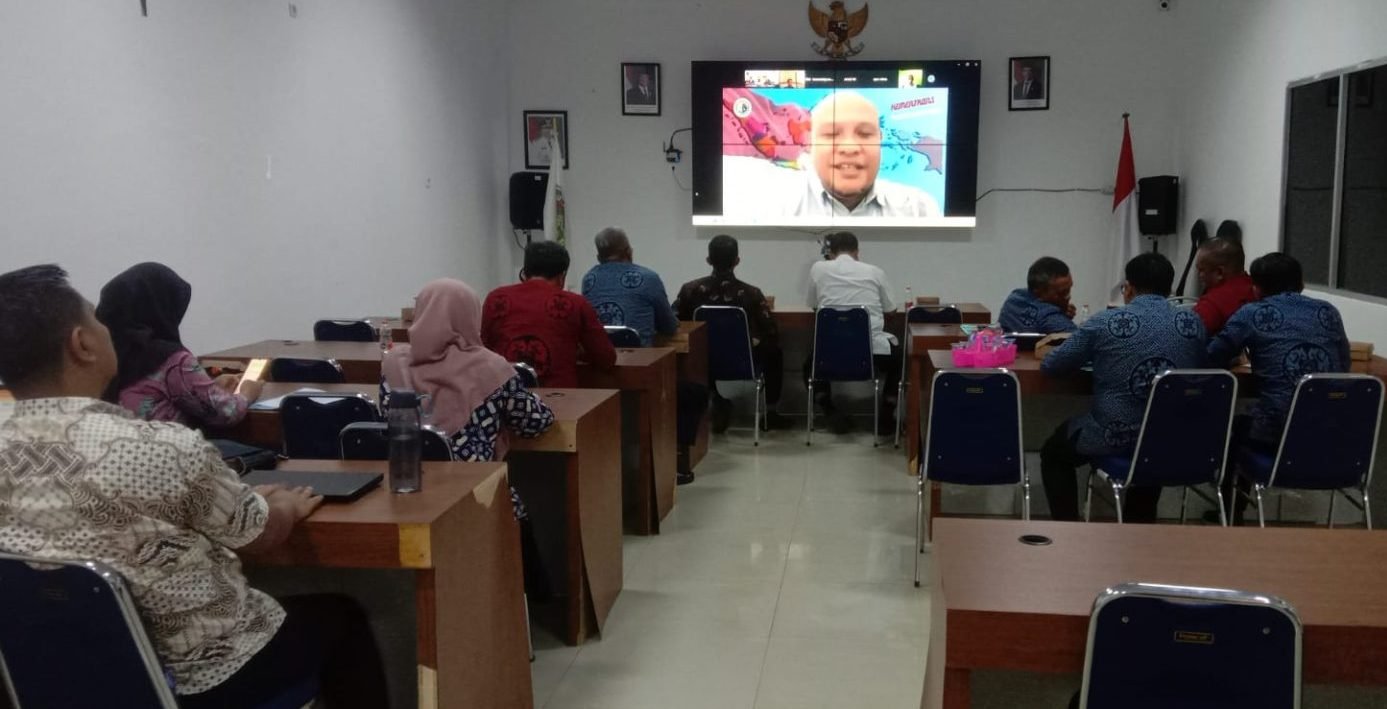 Pemerintah Kabupaten Luwu Timur mengikuti rapat daring bersama Kementerian Transmigrasi RI, Direktorat Jenderal Pengembangan Ekonomi dan Pemberdayaan Masyarakat Transmigrasi, Jumat (31/01/2025). (hms)