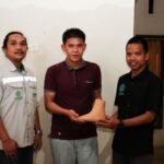 PT IMIP Tunjukkan Kepedulian terhadap Disabilitas, Fadrun Terima Bantuan Kaki Palsu