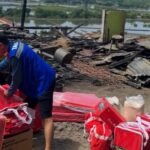 Dinsos Palopo Salurkan Bantuan Logistik untuk Korban Kebakaran di Sampoddo