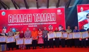 Pemkab Luwu Timur Raih Dua Penghargaan Bergengsi dari Pemprov Sulsel